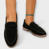 Elegantsete naiste sametist mokassiinid