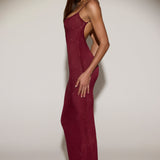 Kerge kaunistustega seljatu Maxi Kleid Burgundis