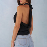 Sügav Plunge Halterneck Top Mustas