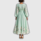 Odelia – Lillene Midi Kleid voolava siluettiga