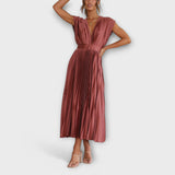 Maria - Stiilne Plisseeritud Kleid