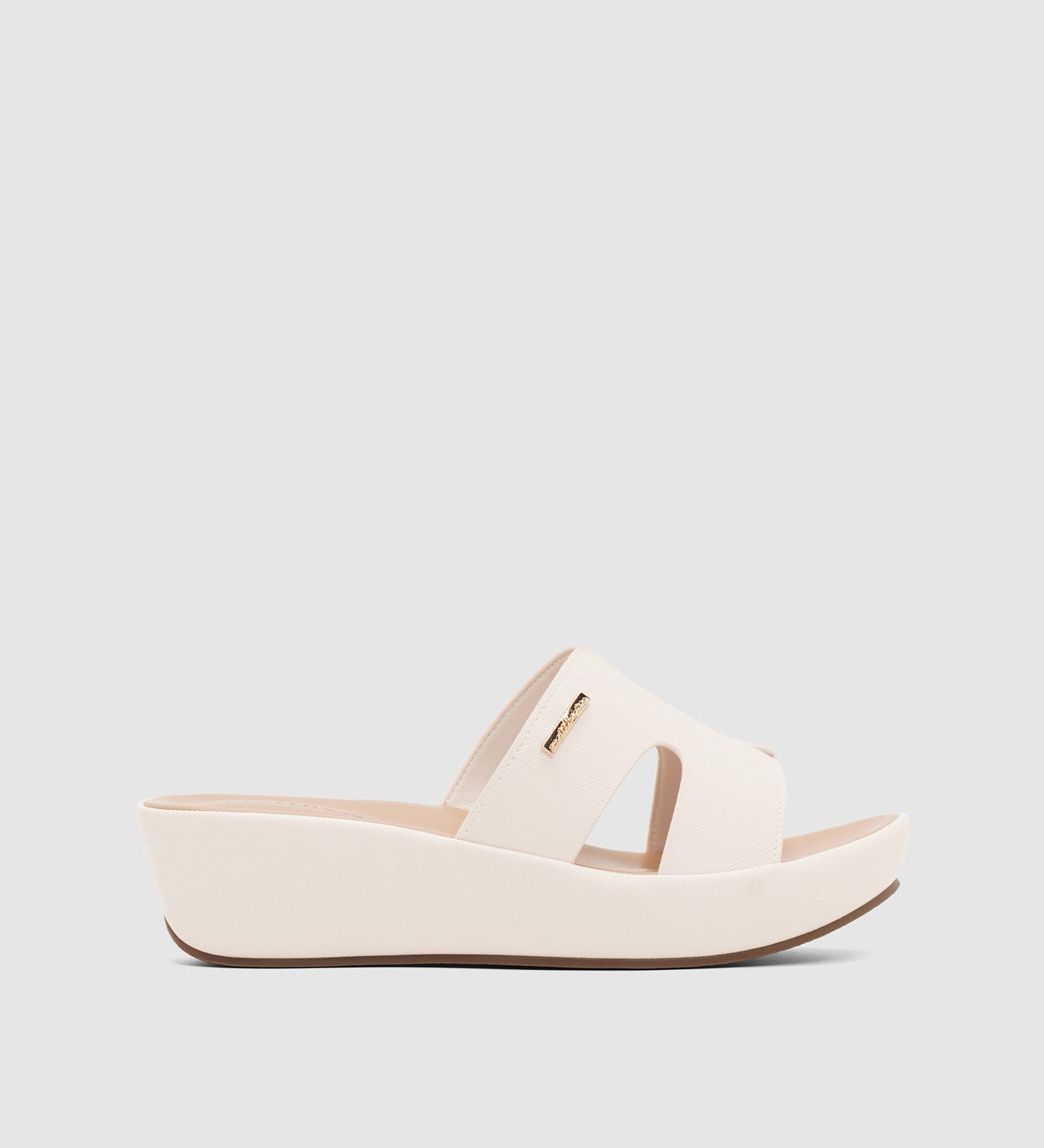 Tomas Wedge Slaidid
