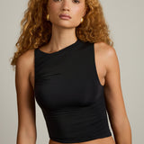Asümmeetriline rüüdiga tank top mustas